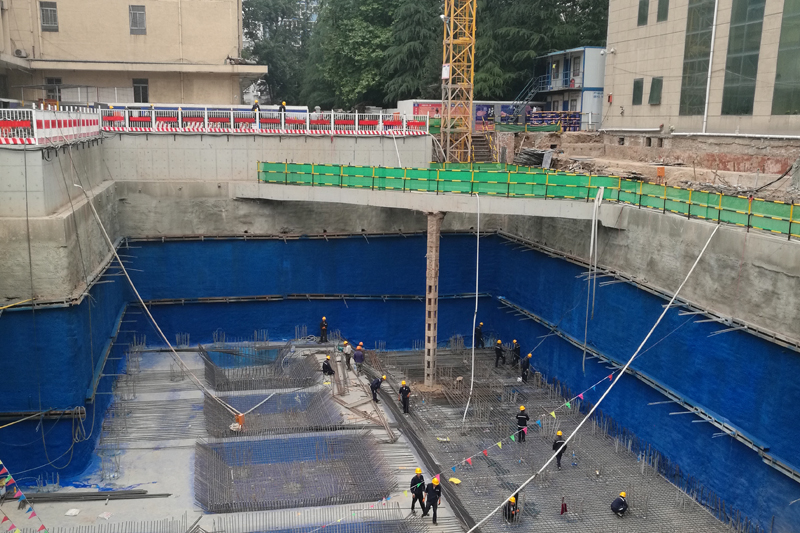 西成铁路客运专线调度所扩建工程基坑支护设计、降水及检测工程获得省级二等奖（基坑深度13-14米，降水深度6.3米）