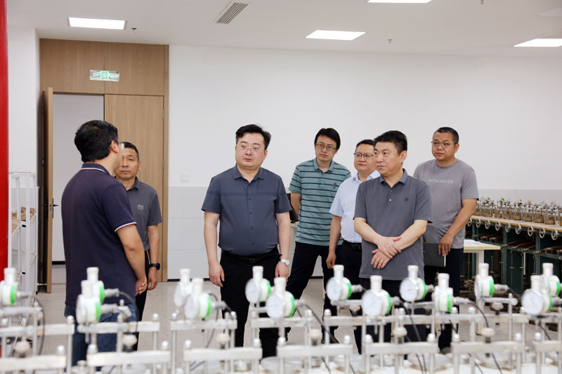 参观.jpg